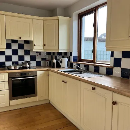 Boulder, Castletownshend, West Cork * Каслтауншенд