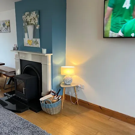 Boulder, Castletownshend, West Cork Каслтауншенд