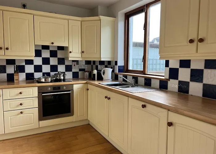 Boulder, Castletownshend, West Cork * קסלטאונשנד