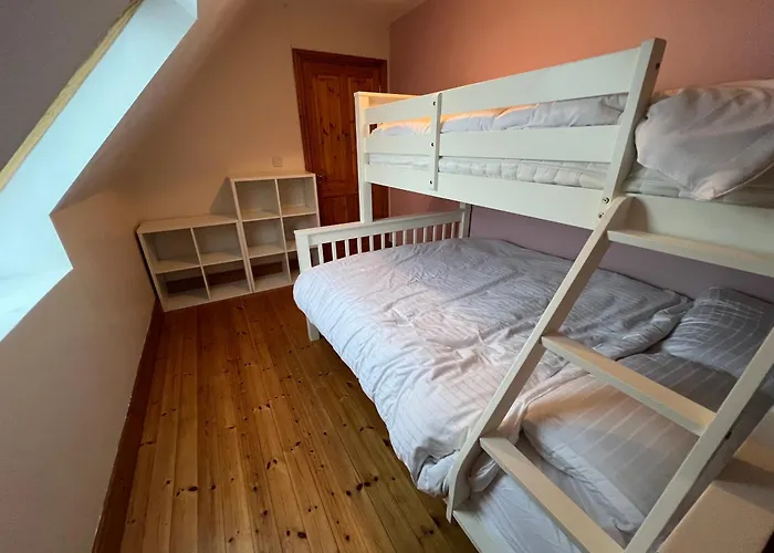 Boulder, Castletownshend, West Cork * קסלטאונשנד